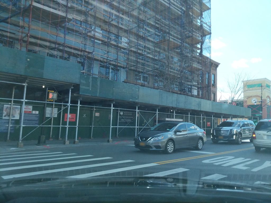 Brooklyn Avenue and Tompkins Avenue stations