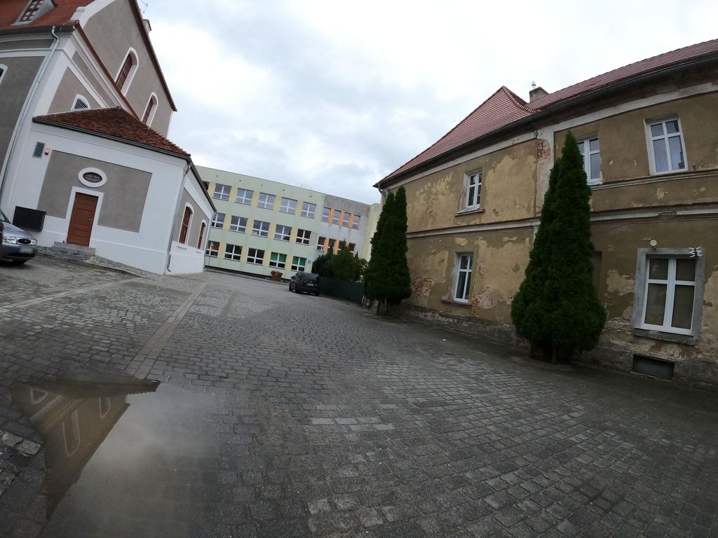 Kościelna 9