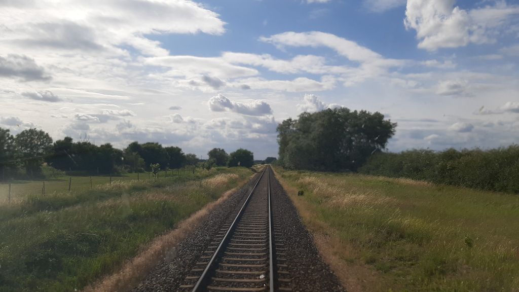 Wall railway railway stop